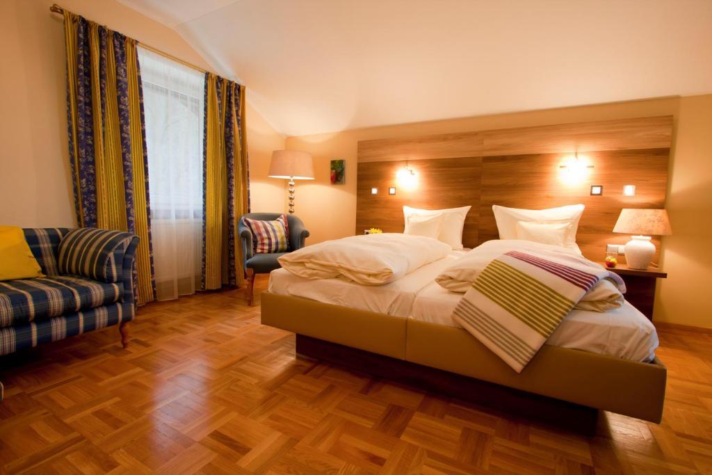 Hotel Burgwirt Deggendorf Ngoại thất bức ảnh