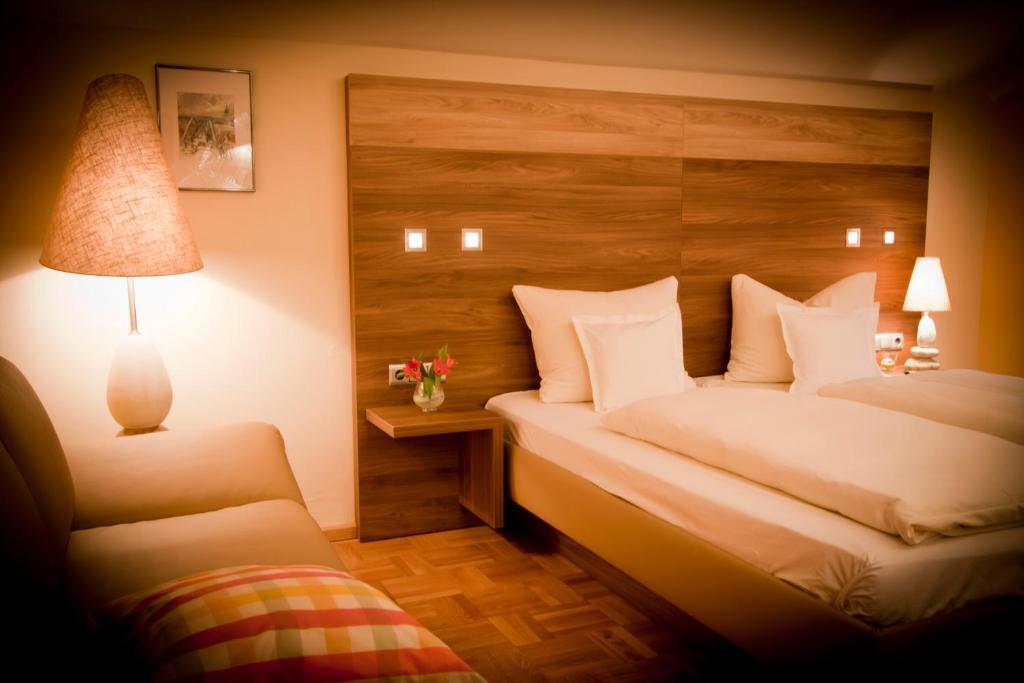 Hotel Burgwirt Deggendorf Ngoại thất bức ảnh
