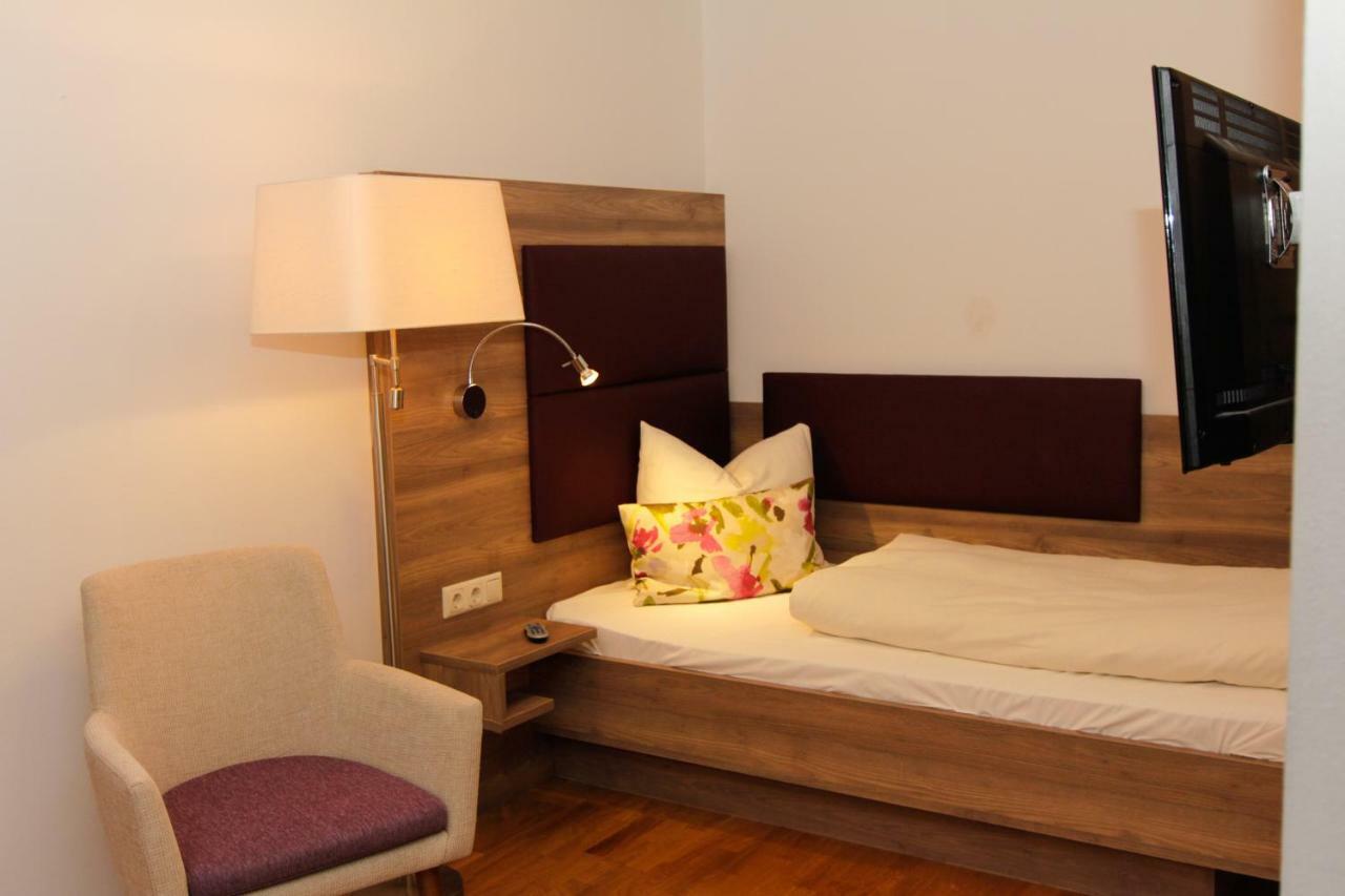 Hotel Burgwirt Deggendorf Ngoại thất bức ảnh